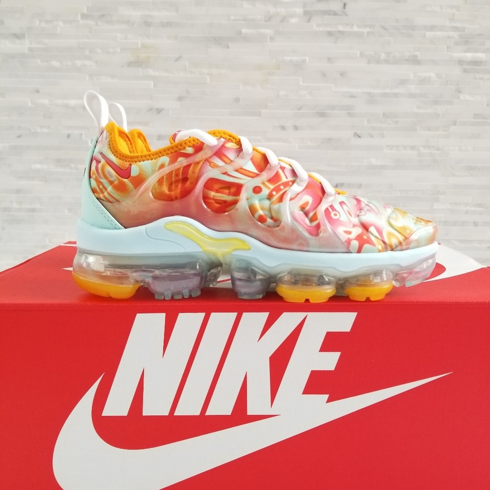 🛑SOLD🛑 New NIKE Air Vapormax Plus QS Sneakers - Picture 1 of 7